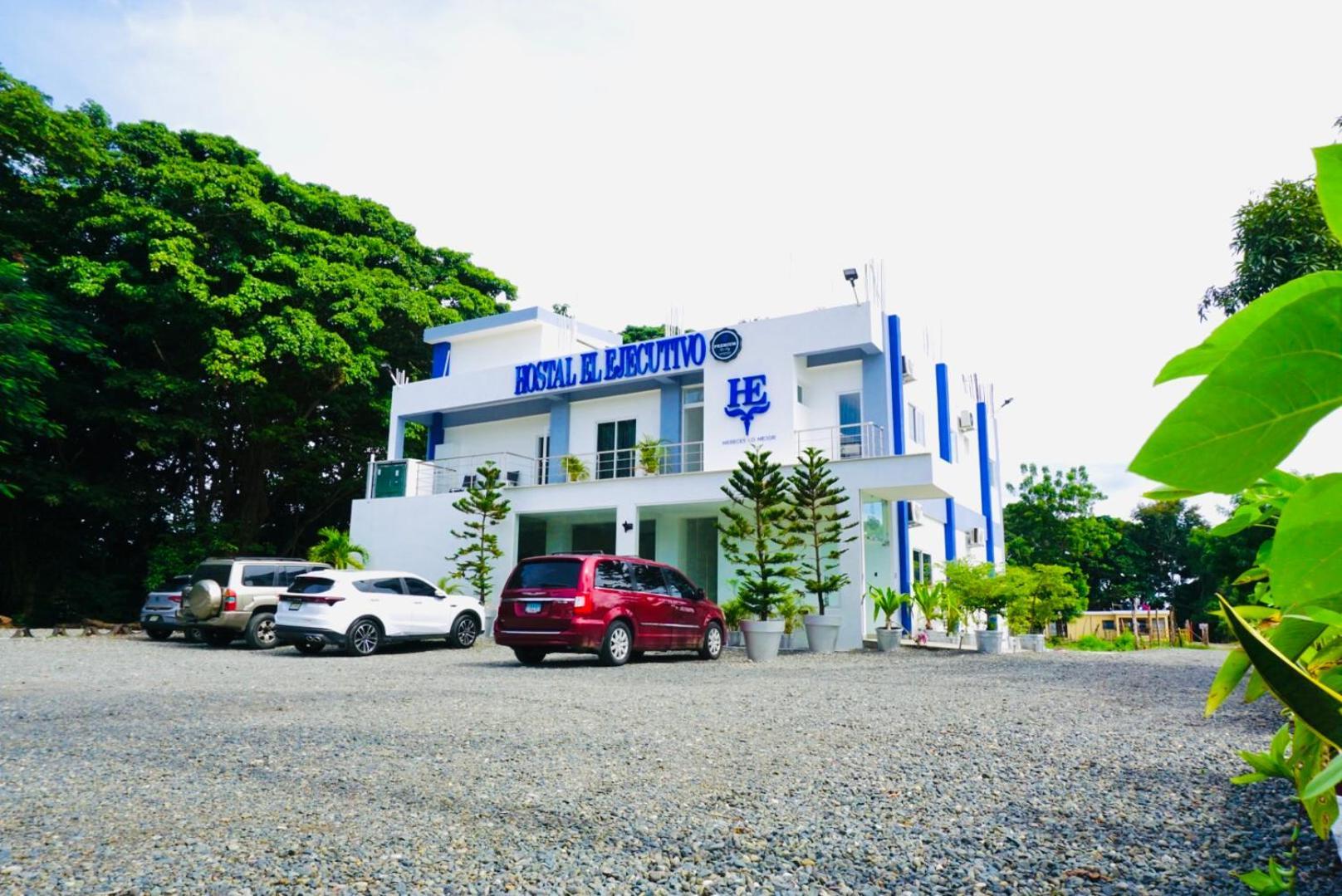 Hostal El Ejecutivo San Juan de la Maguana Kültér fotó